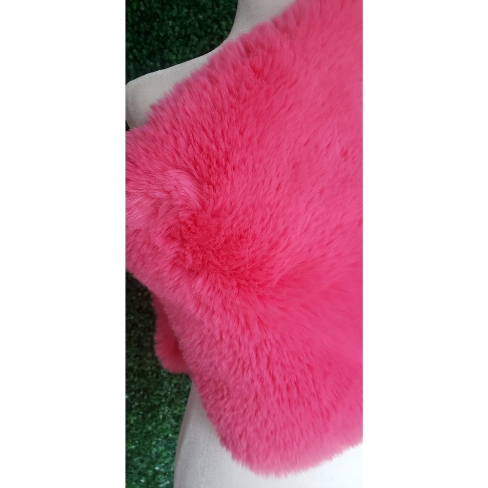 21. Anthropologie Faux Fur Stole - Picture 4 of 10